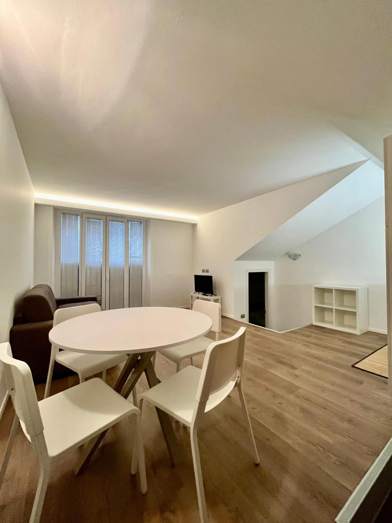 Central Side Apartment Milano Dış mekan fotoğraf