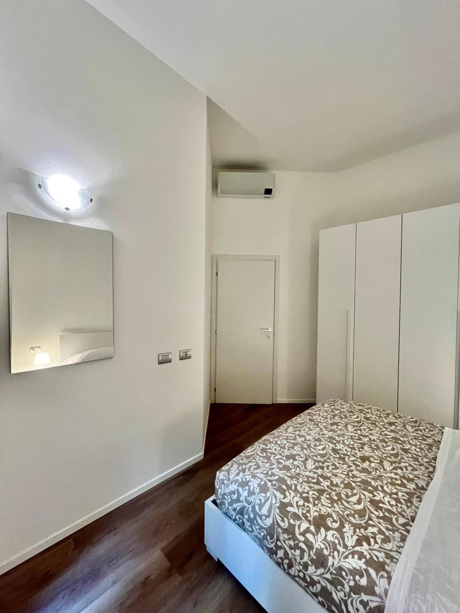 Central Side Apartment Milano Dış mekan fotoğraf