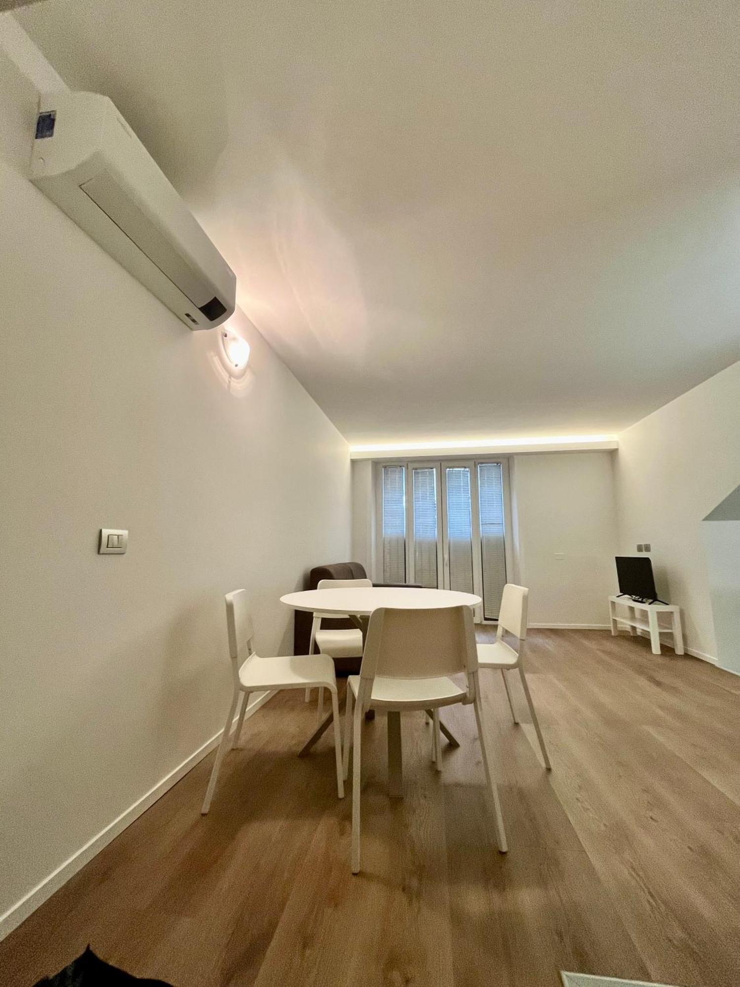 Central Side Apartment Milano Dış mekan fotoğraf
